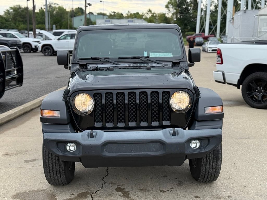 Used 2019 Jeep Wrangler Sport AWD/4WD image 3