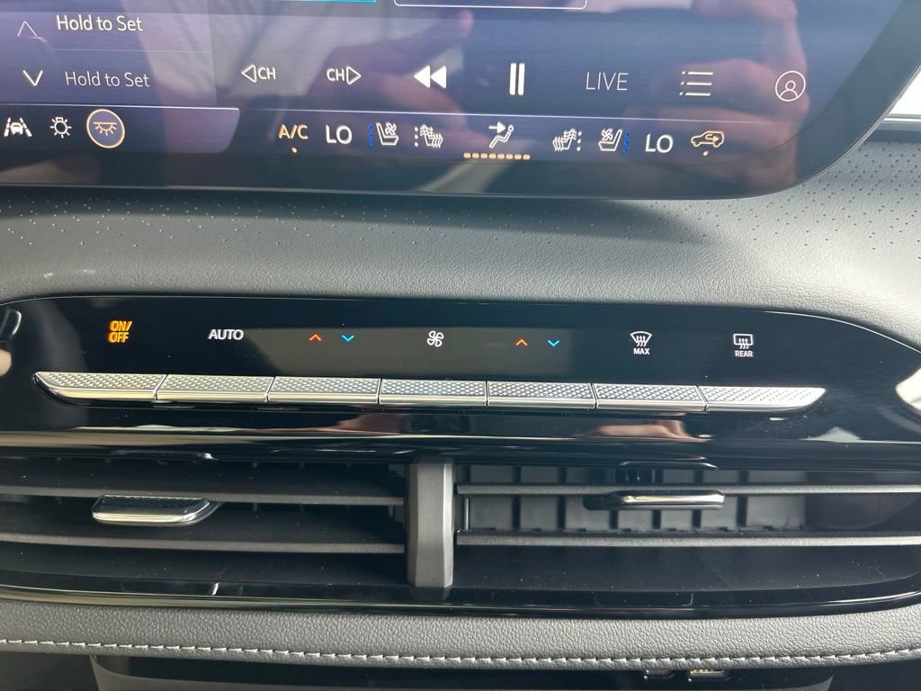 Used 2026 Buick Enclave Avenir w/ Super Cruise Package FWD image 20