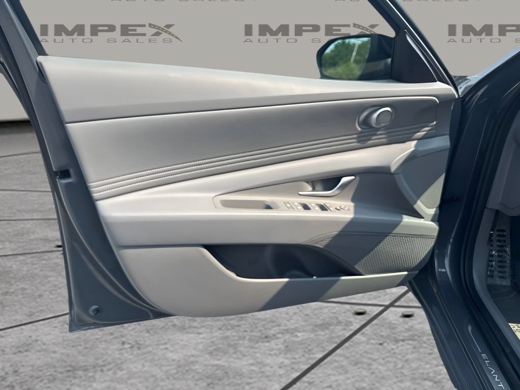 Used 2026 Hyundai Elantra Sport FWD image 13