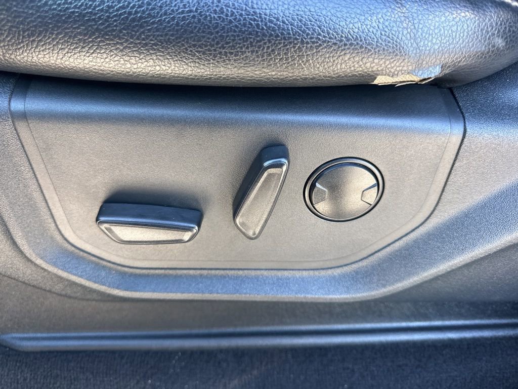 Used 2022 Ford F250 Lariat w/ Black Appearance Package image 10