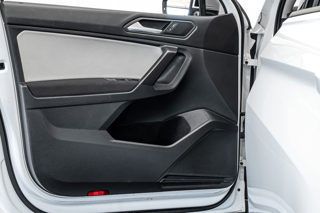 Used 2021 Volkswagen Tiguan S image 9