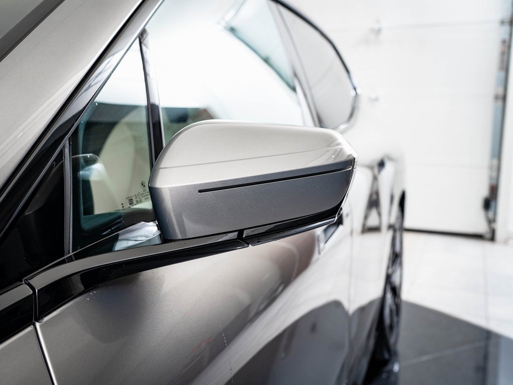 Used 2023 BMW iX M60 image 14