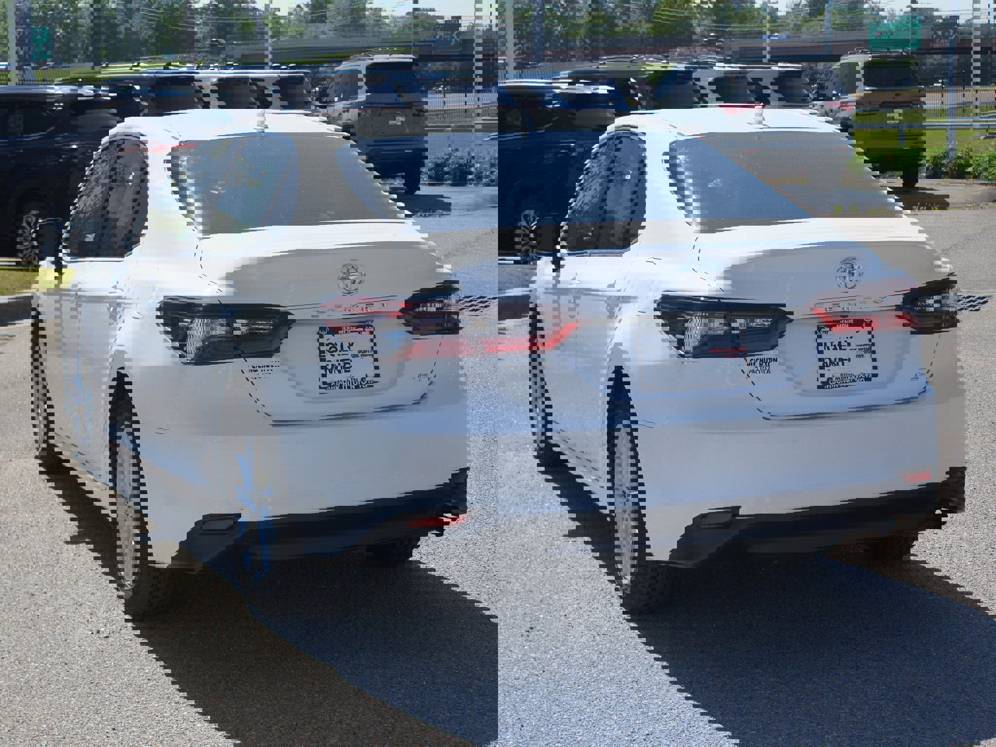 Used 2024 Toyota Camry LE FWD image 13