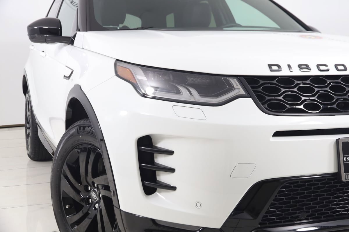 Used 2024 Land Rover Discovery Sport Dynamic SE AWD/4WD image 18