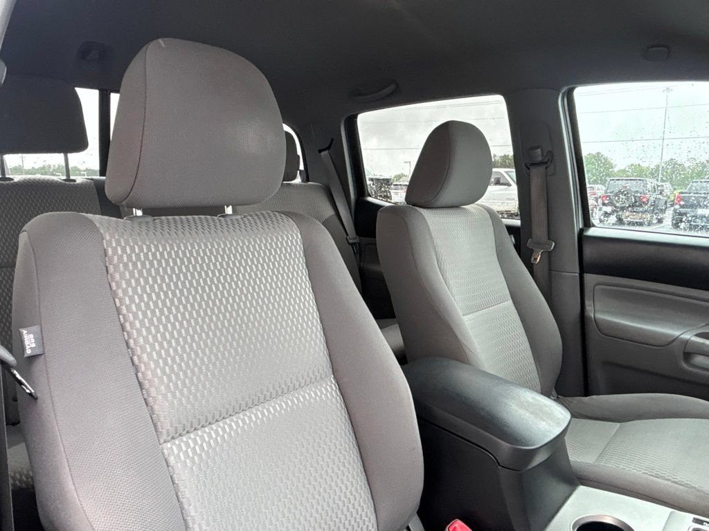 Used 2015 Toyota Tacoma PreRunner w/ SR5 Package RWD image 17