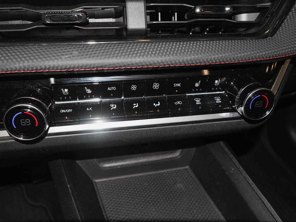 New 2026 Chevrolet Equinox RS w/ Convenience Package III FWD image 12