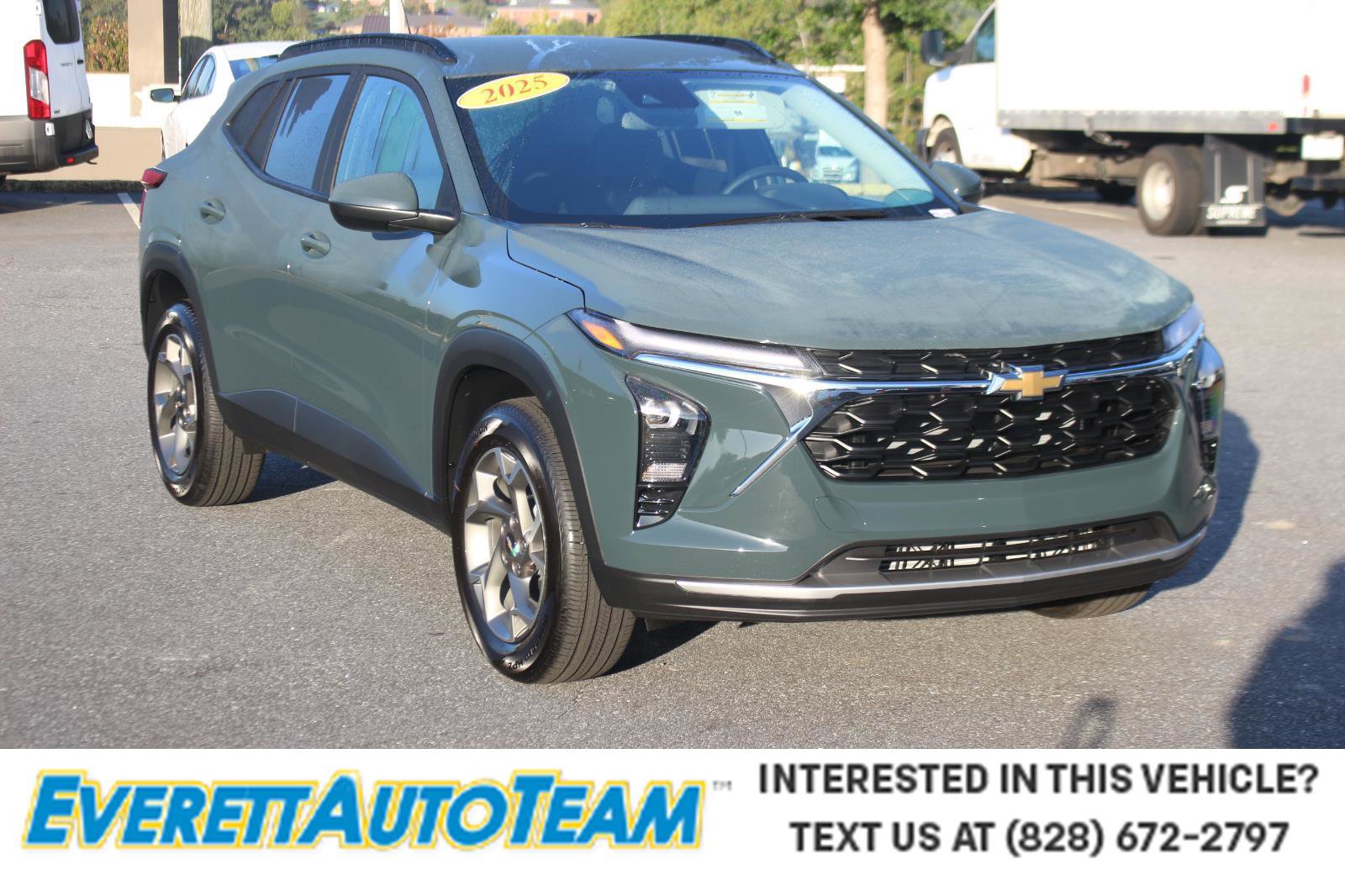 Used 2025 Chevrolet Trax LT w/ Driver Confidence Package