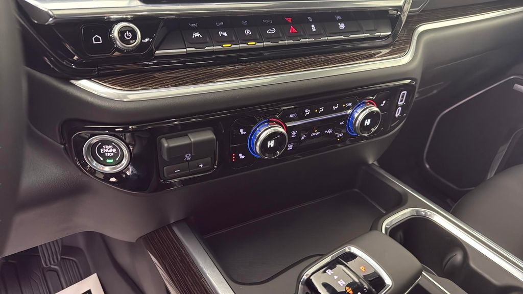 Certified 2026 GMC Sierra 1500 Elevation w/ Elevation Premium Package AWD/4WD image 17