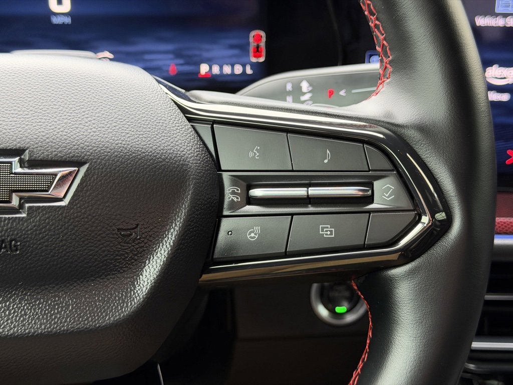 Used 2024 Chevrolet Traverse RS image 19