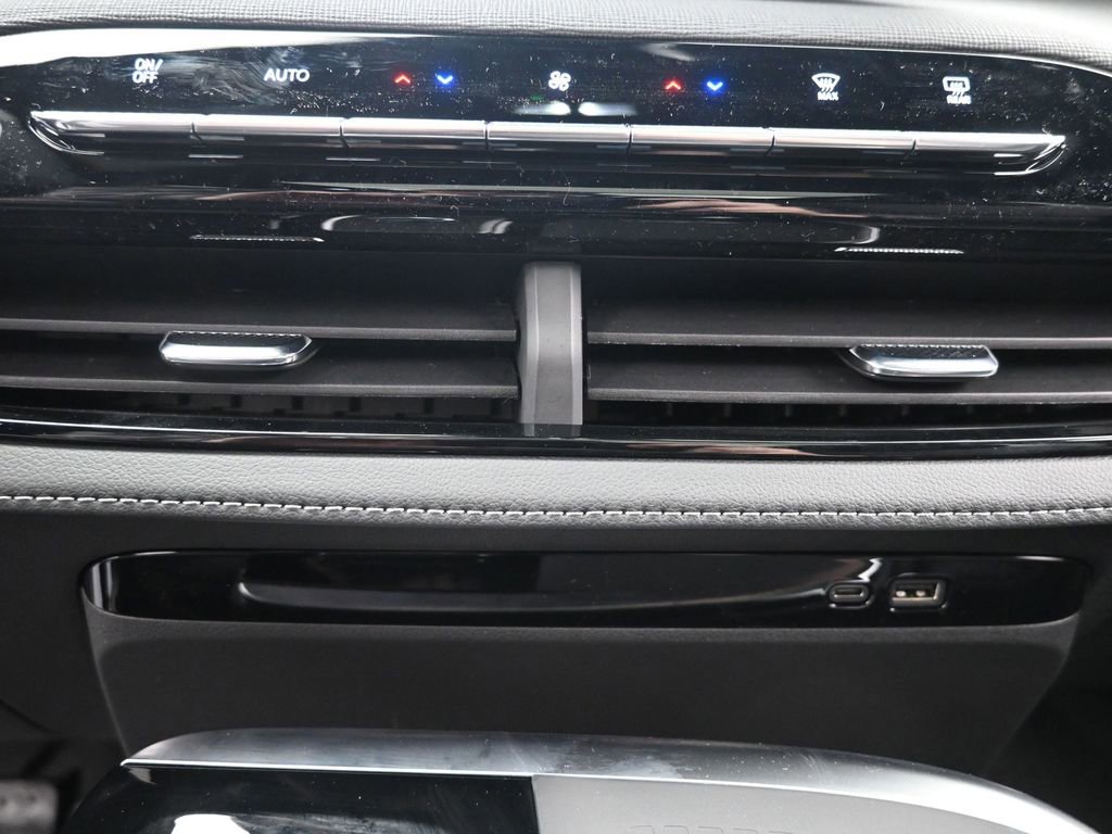 New 2026 Buick Enclave Sport Touring w/ Power Package image 17