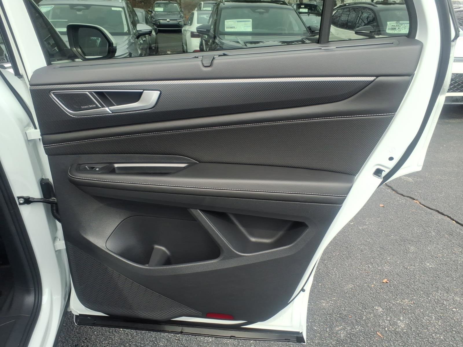 New 2026 Volkswagen Atlas Cross Sport SEL Premium R-Line image 6