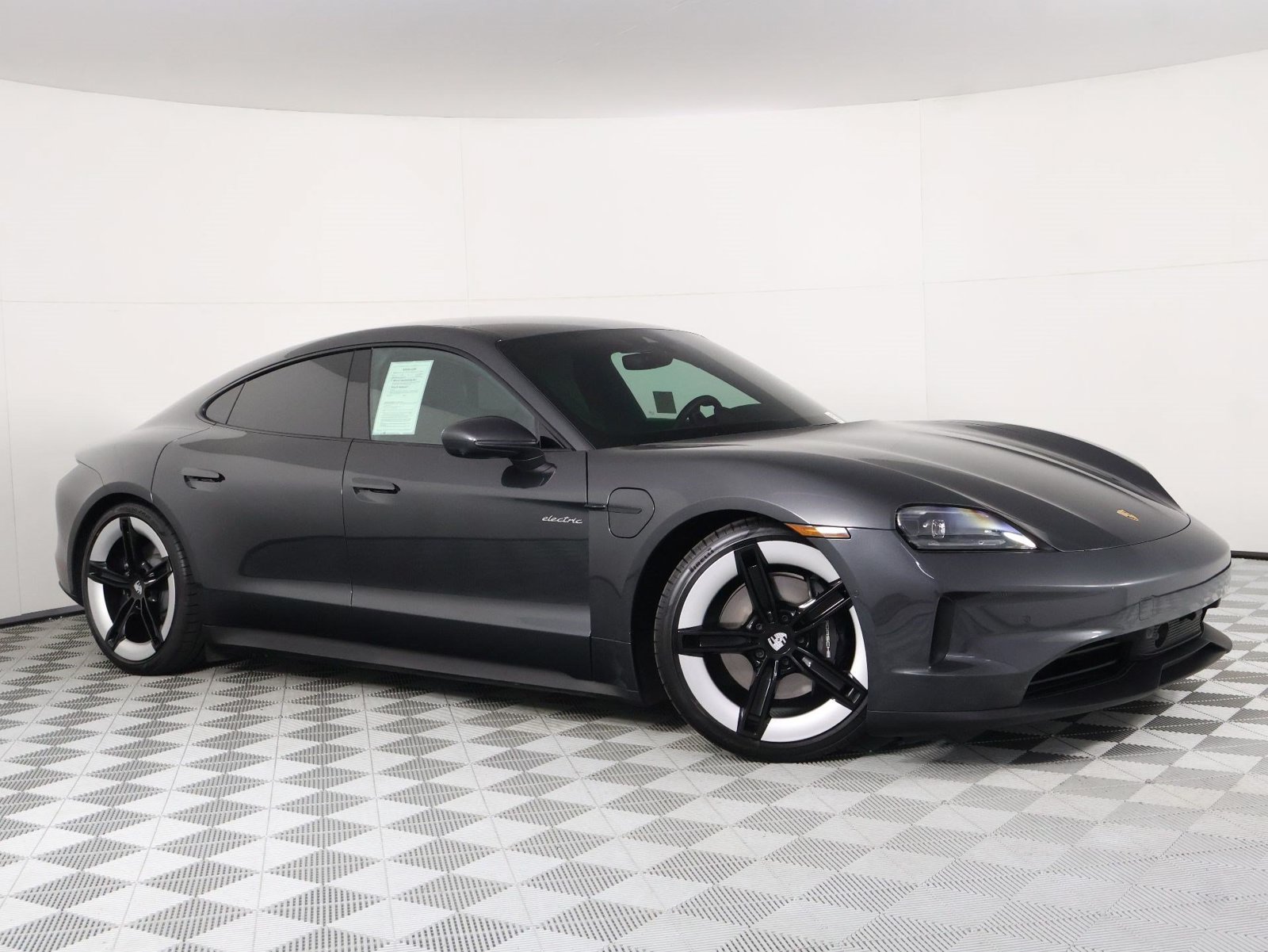 Certified 2025 Porsche Taycan RWD image 9