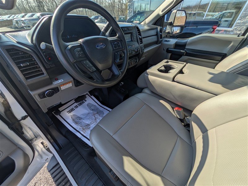 Used 2019 Ford F550 4x4 Regular Cab Super Duty image 17