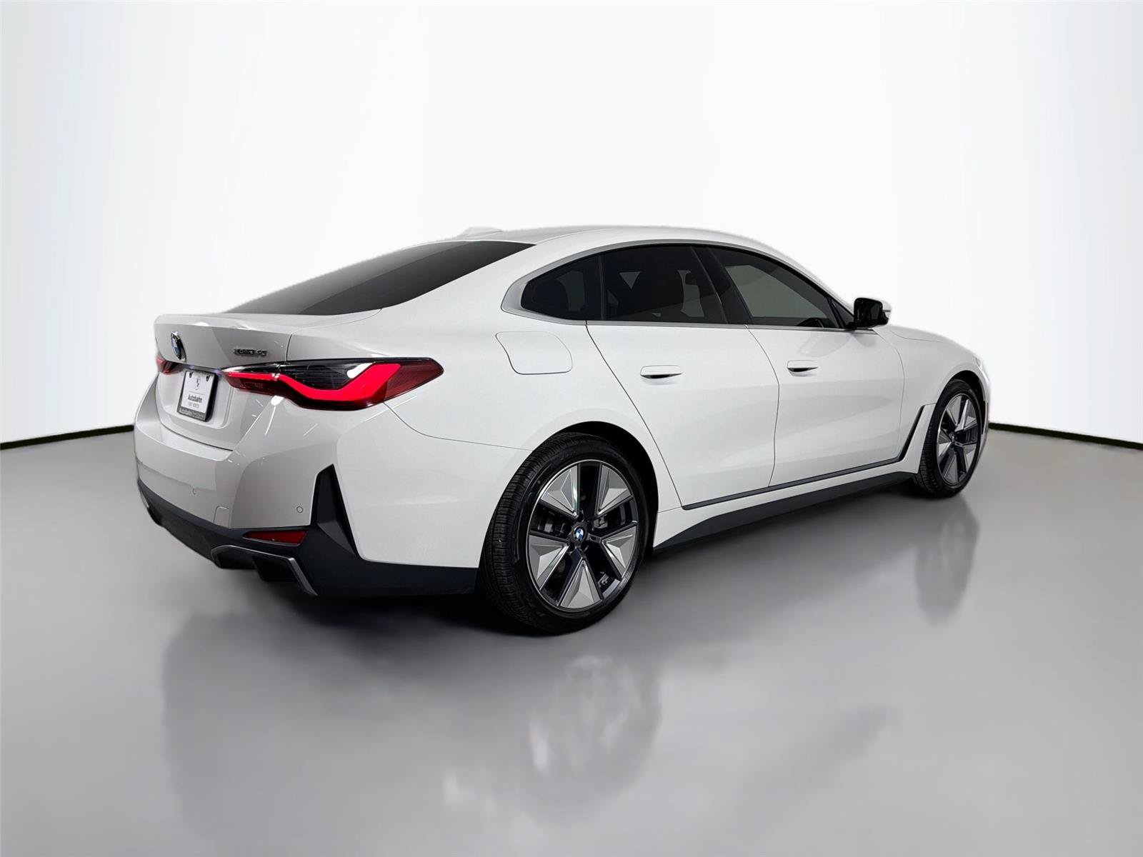 New 2026 BMW i4 xDrive40i AWD/4WD image 10