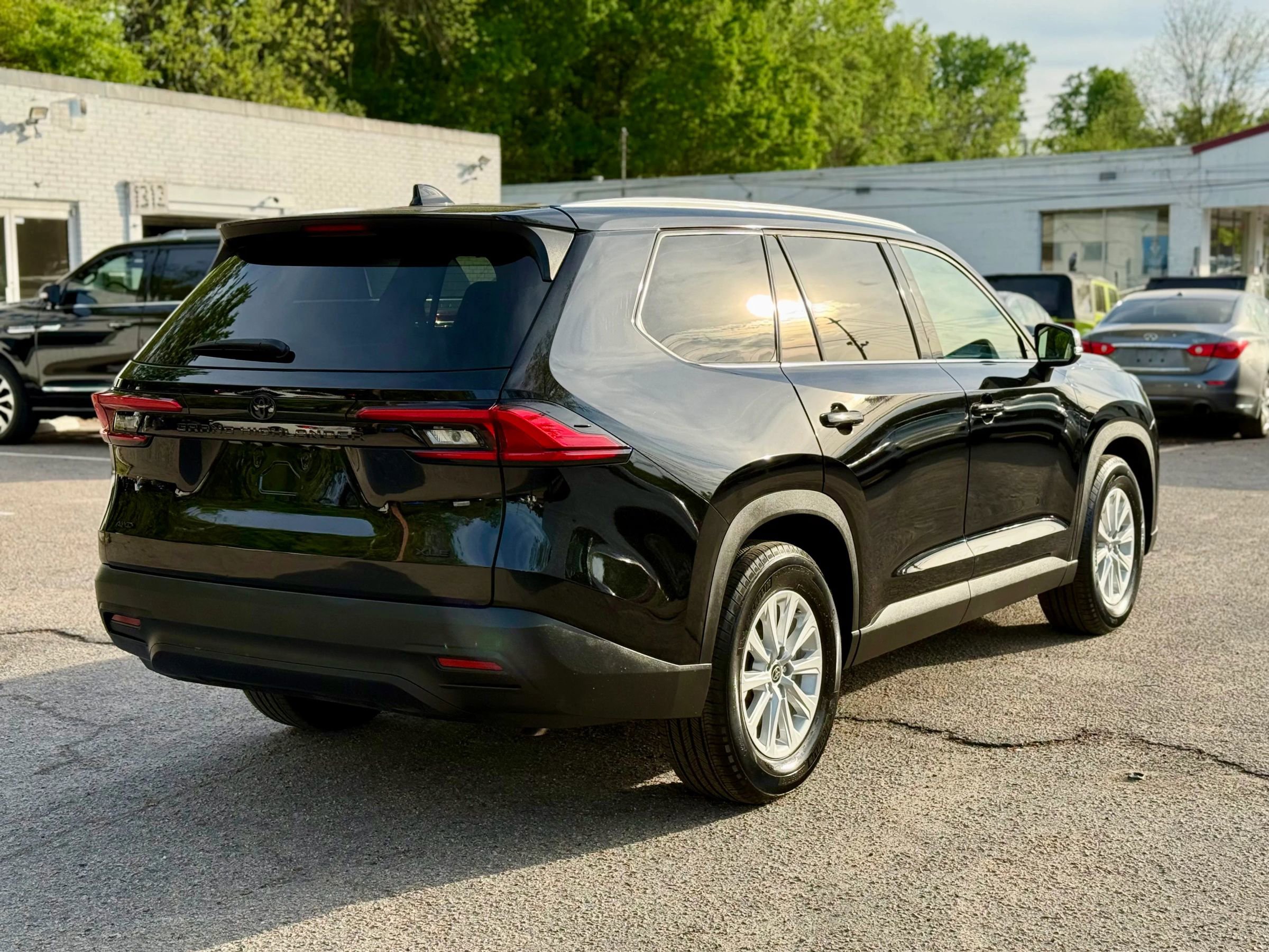 Used 2024 Toyota Grand Highlander AWD image 5