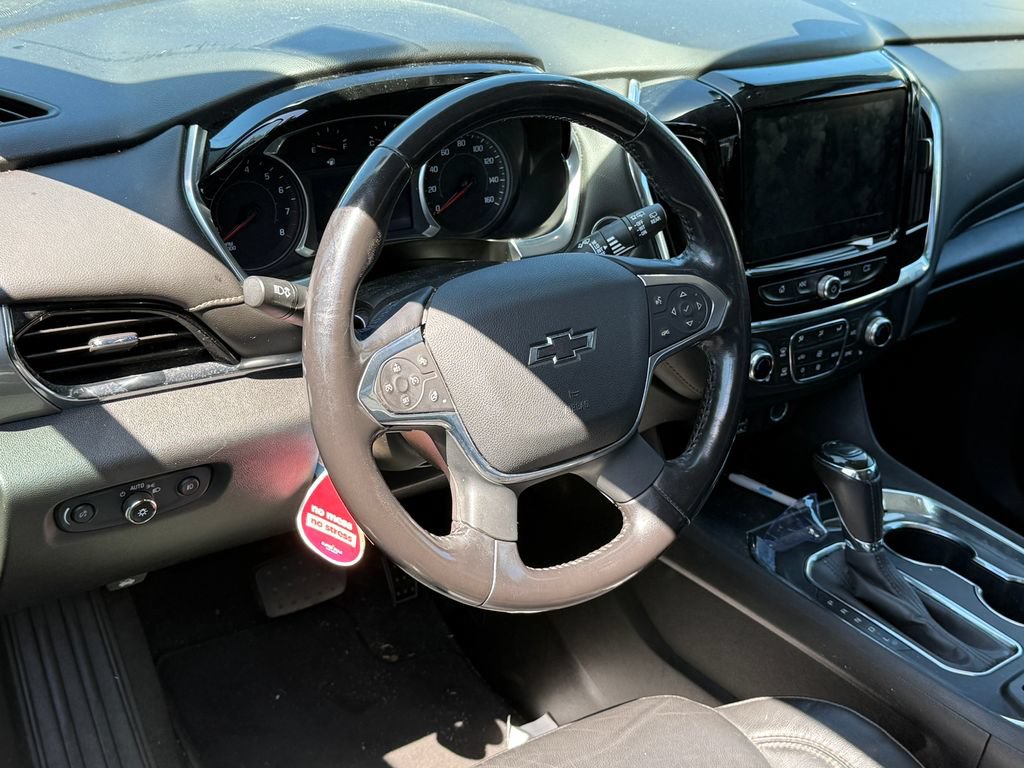 Used 2020 Chevrolet Traverse RS w/ LPO, 'HIT The Road' Package FWD image 24