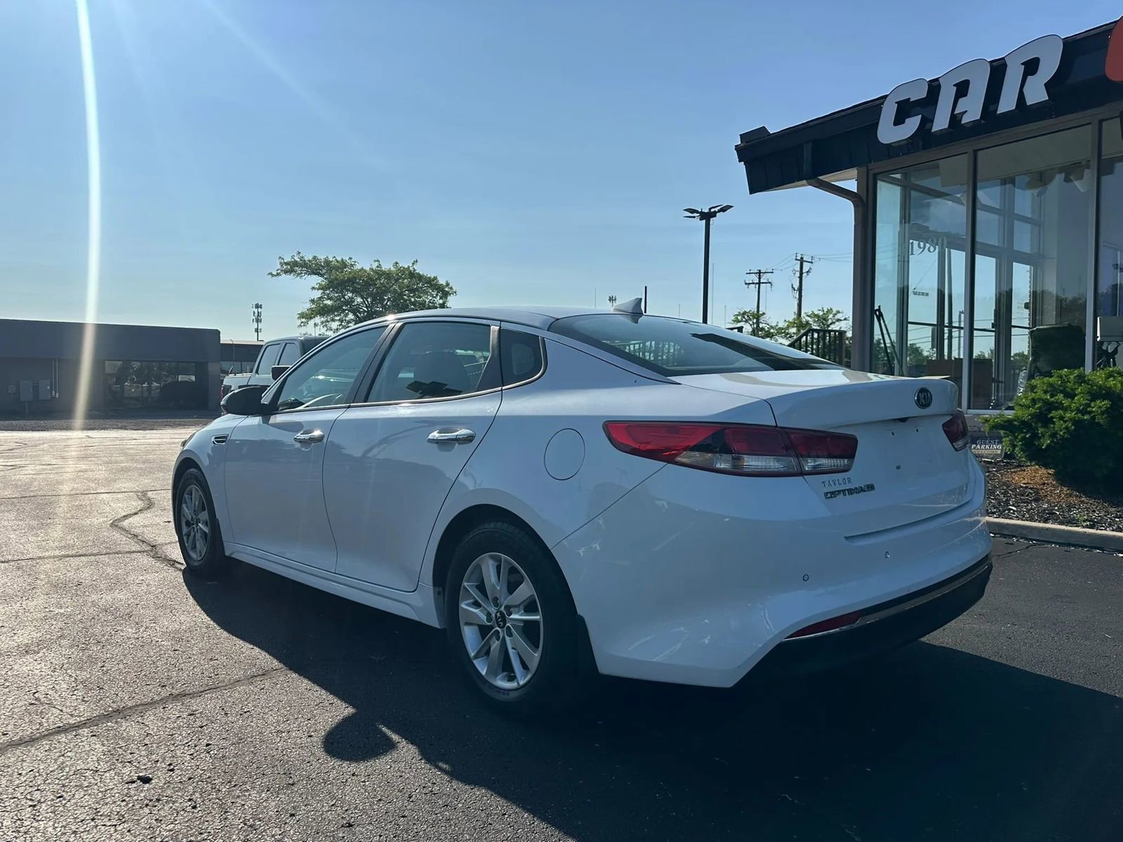 Used 2018 Kia Optima LX FWD image 6