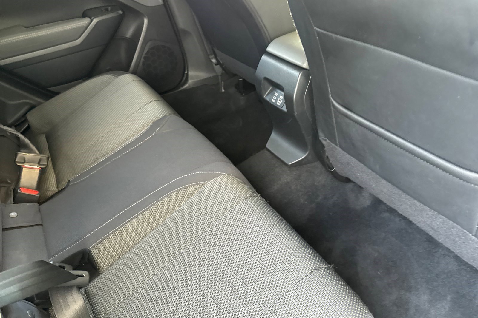 Used 2024 Subaru Crosstrek 2.0i Premium image 29