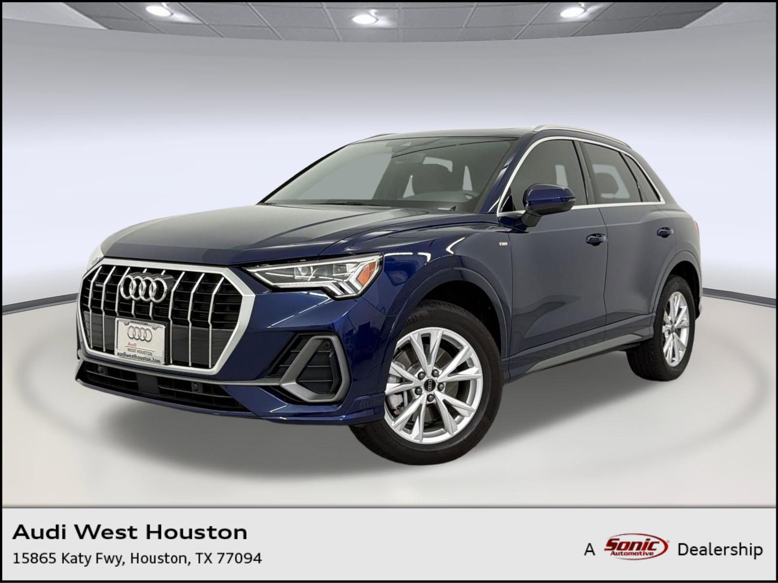 Certified 2025 Audi Q3 2.0T Premium w/ Convenience Package