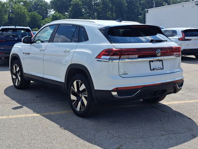 Used 2024 Volkswagen Atlas Cross Sport SE image 3