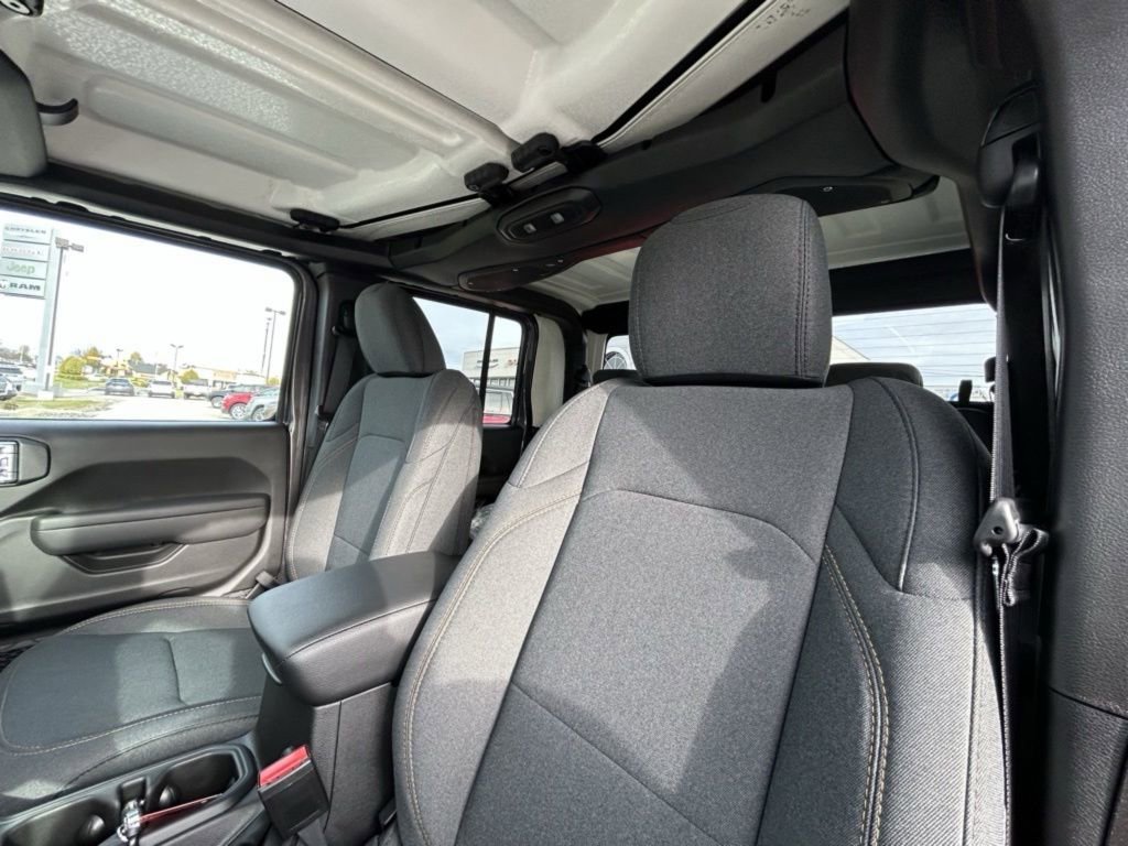 New 2026 Jeep Gladiator Sport AWD/4WD image 11