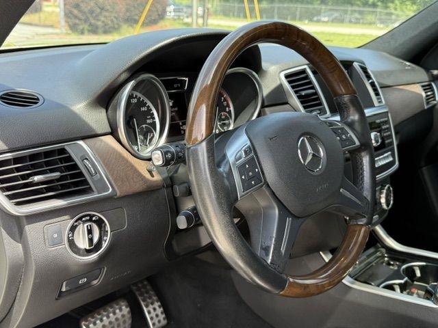 Used 2012 Mercedes-Benz ML 550 4MATIC image 14
