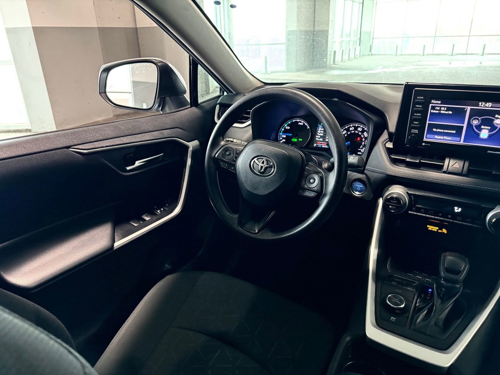 Used 2021 Toyota RAV4 XLE image 35