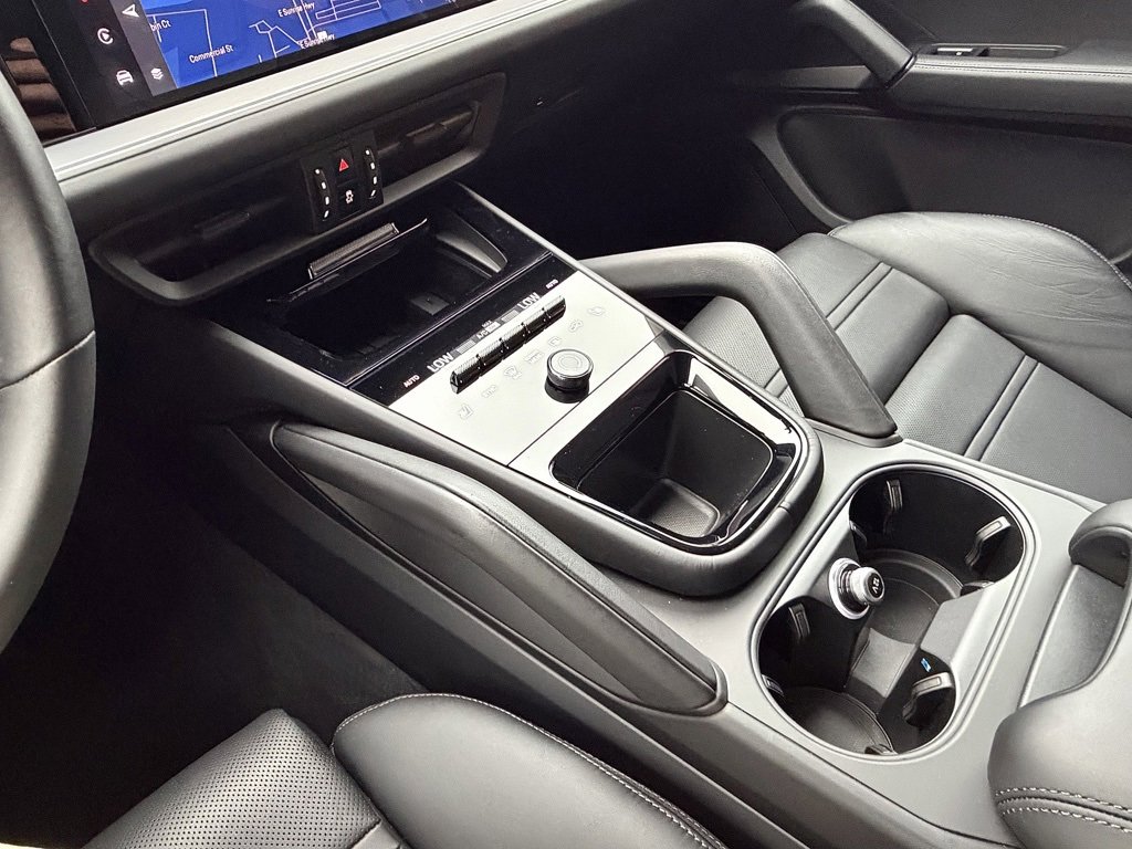 Certified 2024 Porsche Cayenne Turbo image 16