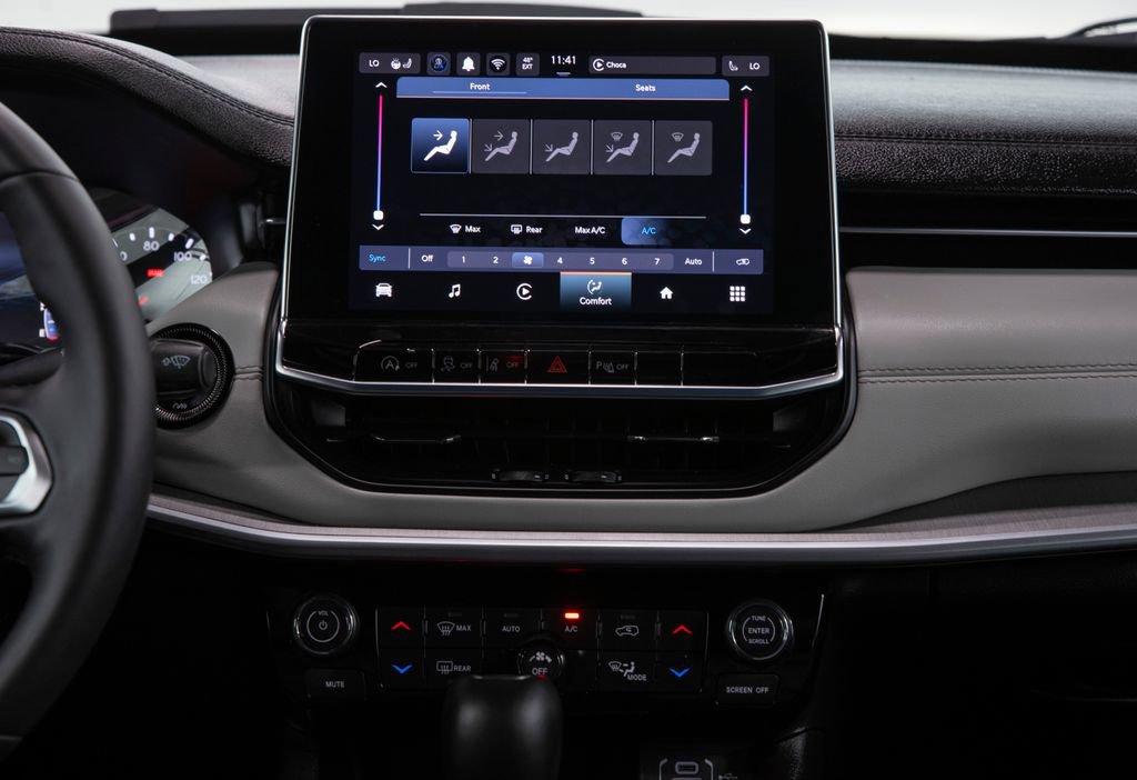 Used 2025 Jeep Compass Limited AWD/4WD image 30