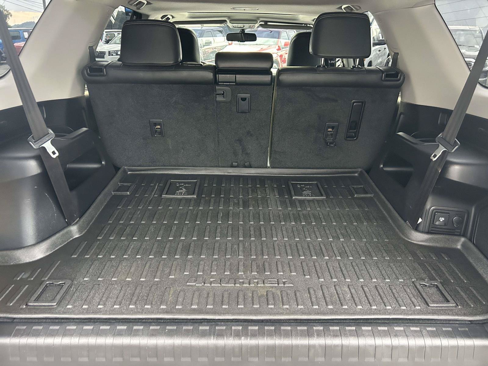 Used 2018 Toyota 4Runner Limited AWD/4WD image 9