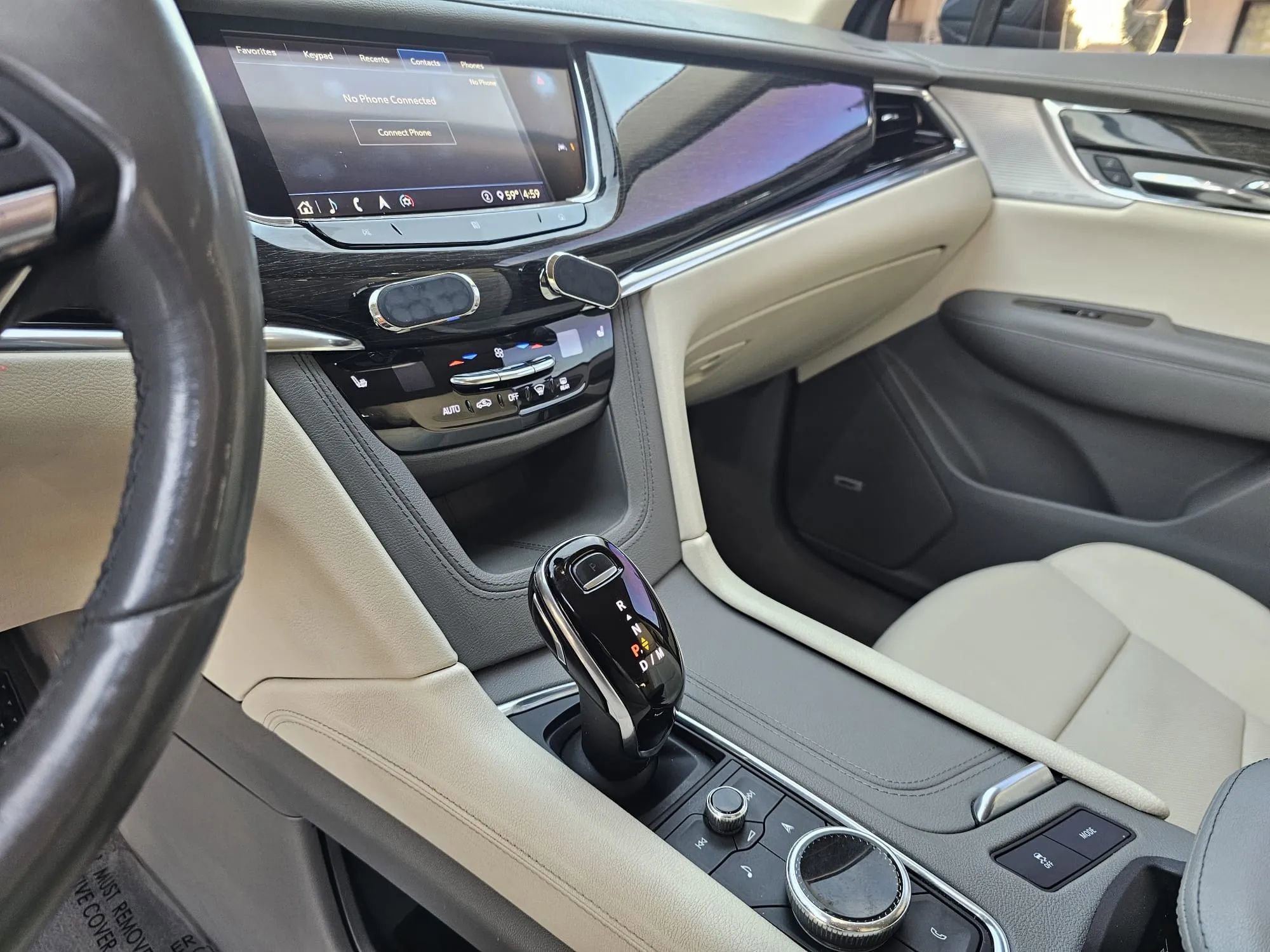 Used 2020 Cadillac XT6 Premium Luxury FWD image 35