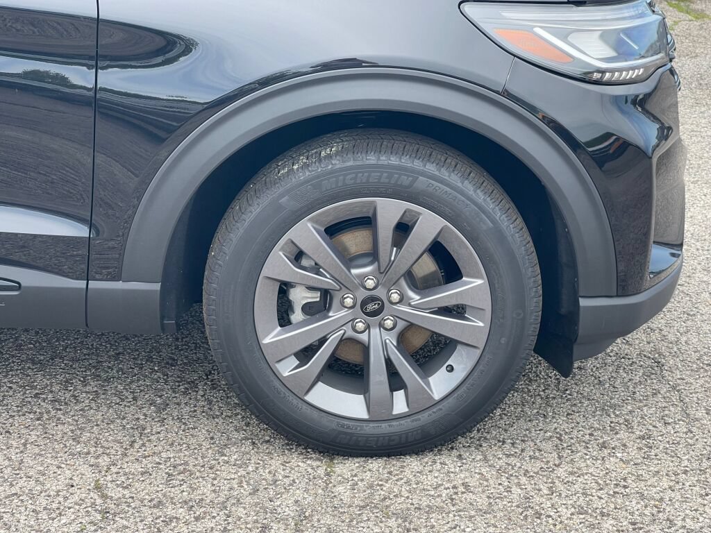 New 2026 Ford Explorer Active w/ Active Comfort Package AWD/4WD image 26