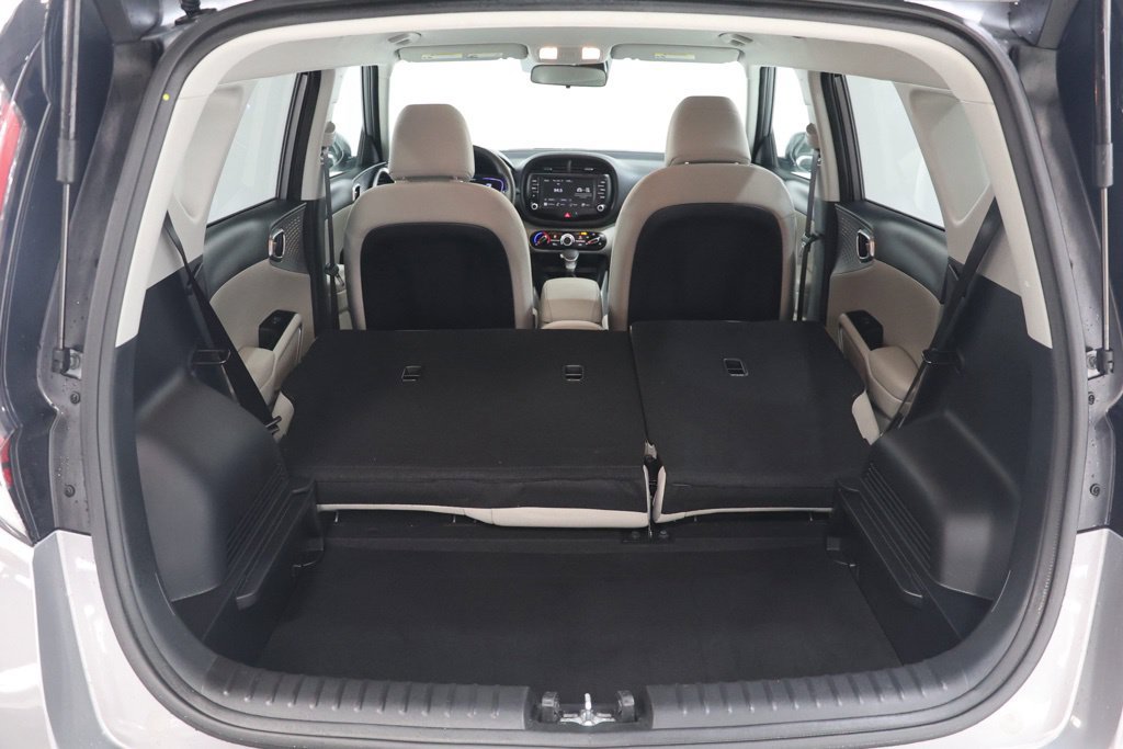 Used 2025 Kia Soul LX w/ LX Technology Package FWD image 35