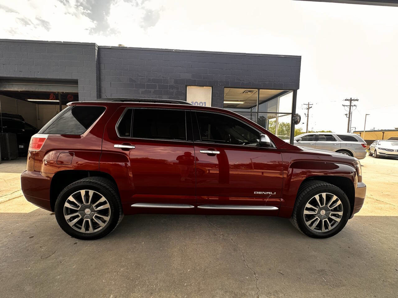 Used 2017 GMC Terrain Denali AWD/4WD image 9