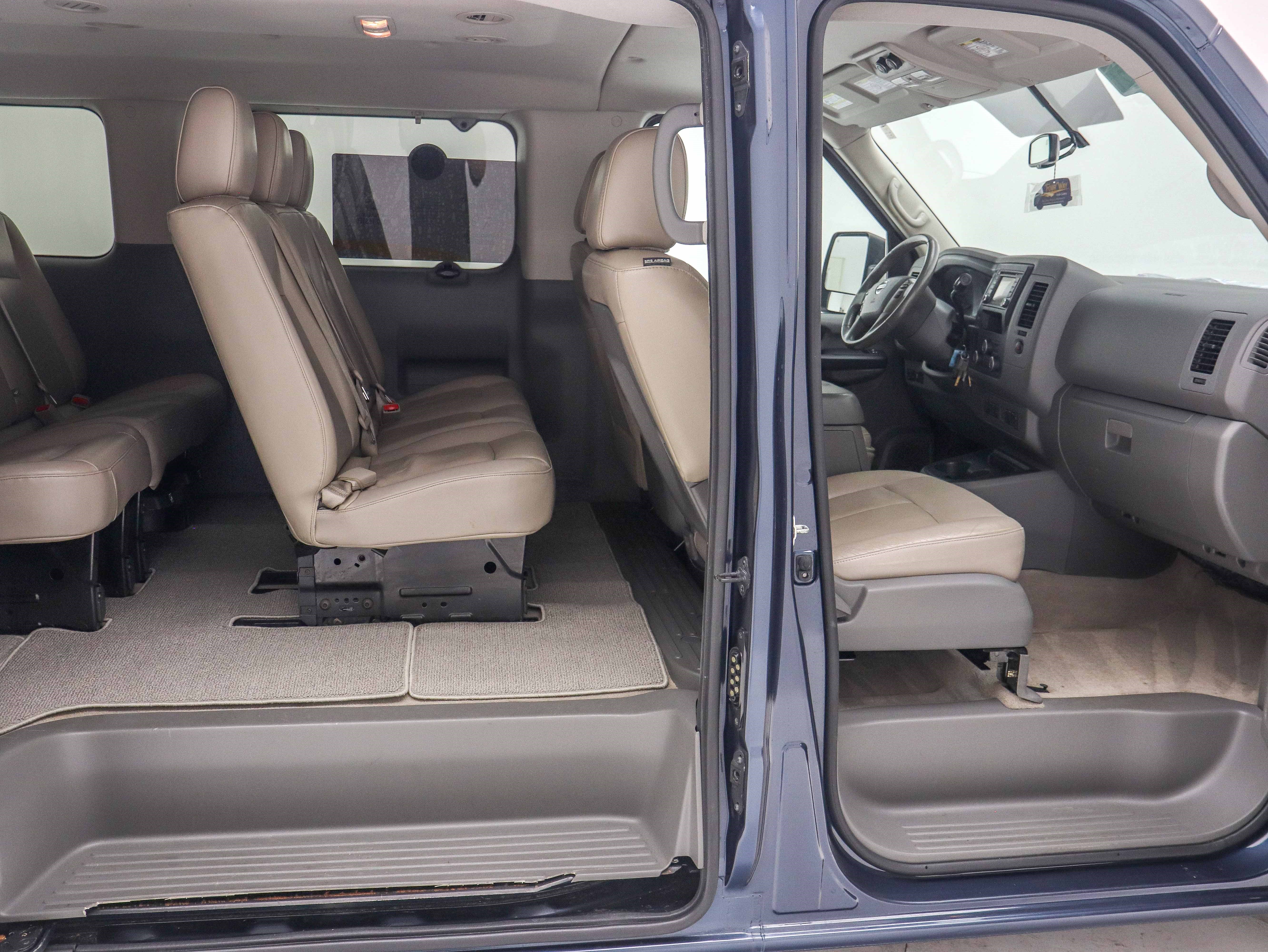 Used 2021 Nissan NV 3500 SL RWD image 12