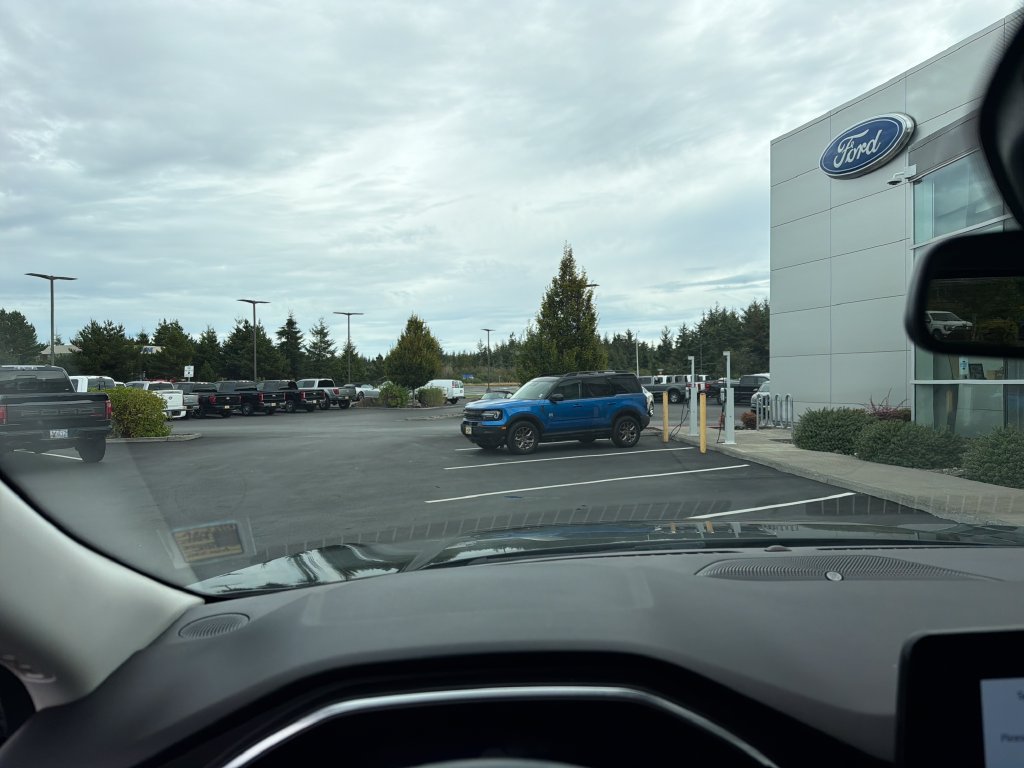 Used 2021 Ford Escape Titanium AWD/4WD image 13