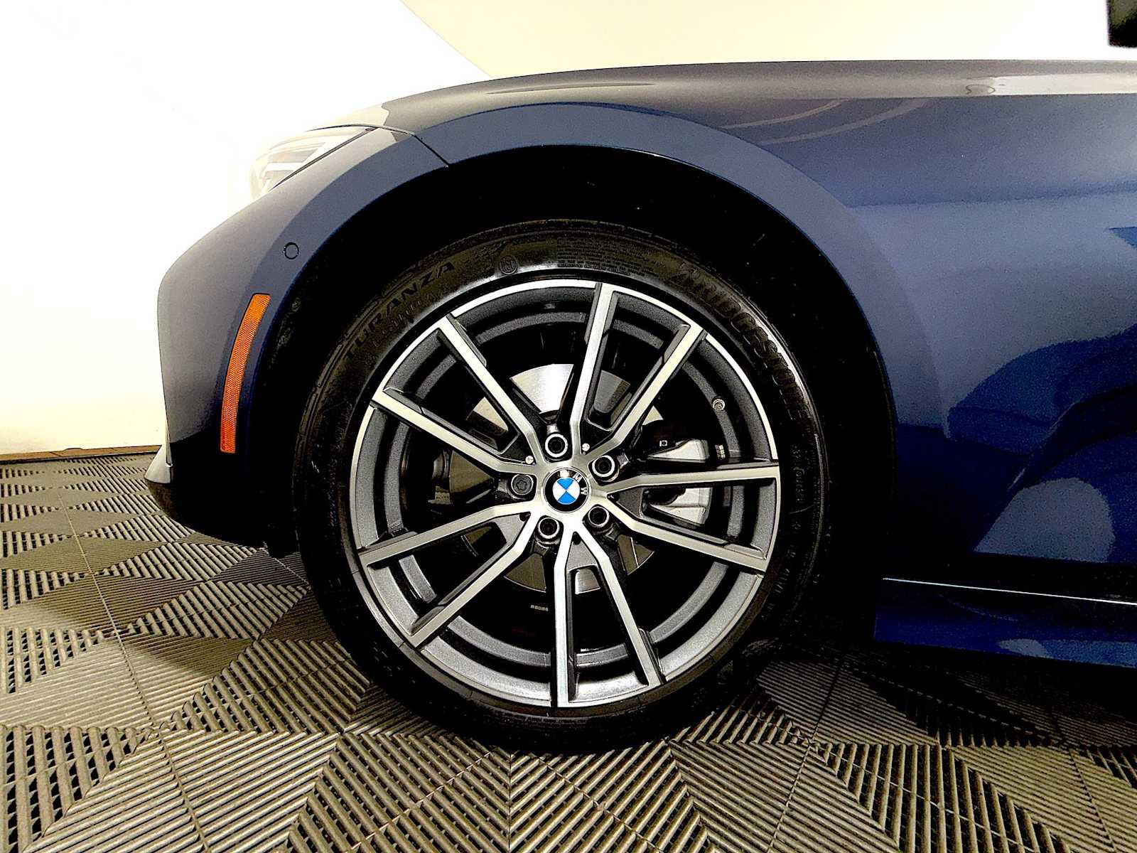 Certified 2022 BMW 330i xDrive Sedan w/ Driving Assistance Package AWD/4WD image 10