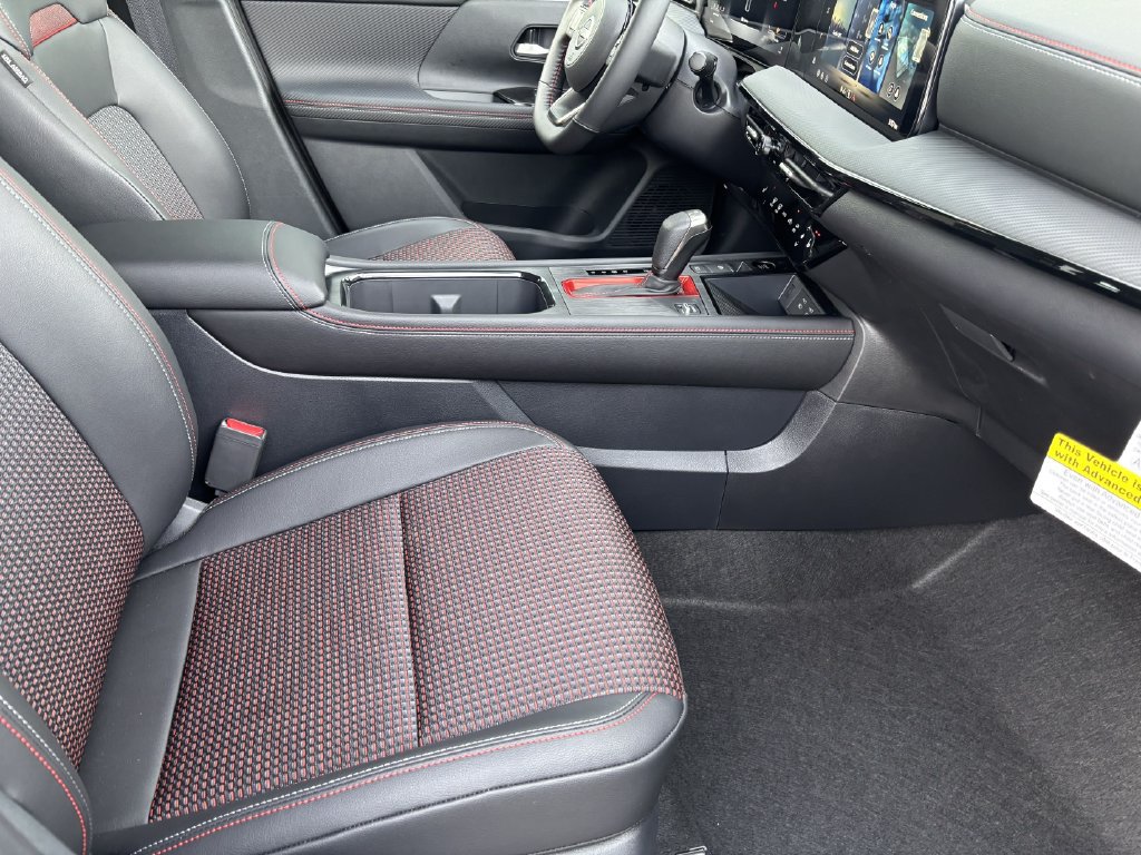 New 2027 Nissan Kicks SR w/ SR Premium Package AWD/4WD image 29