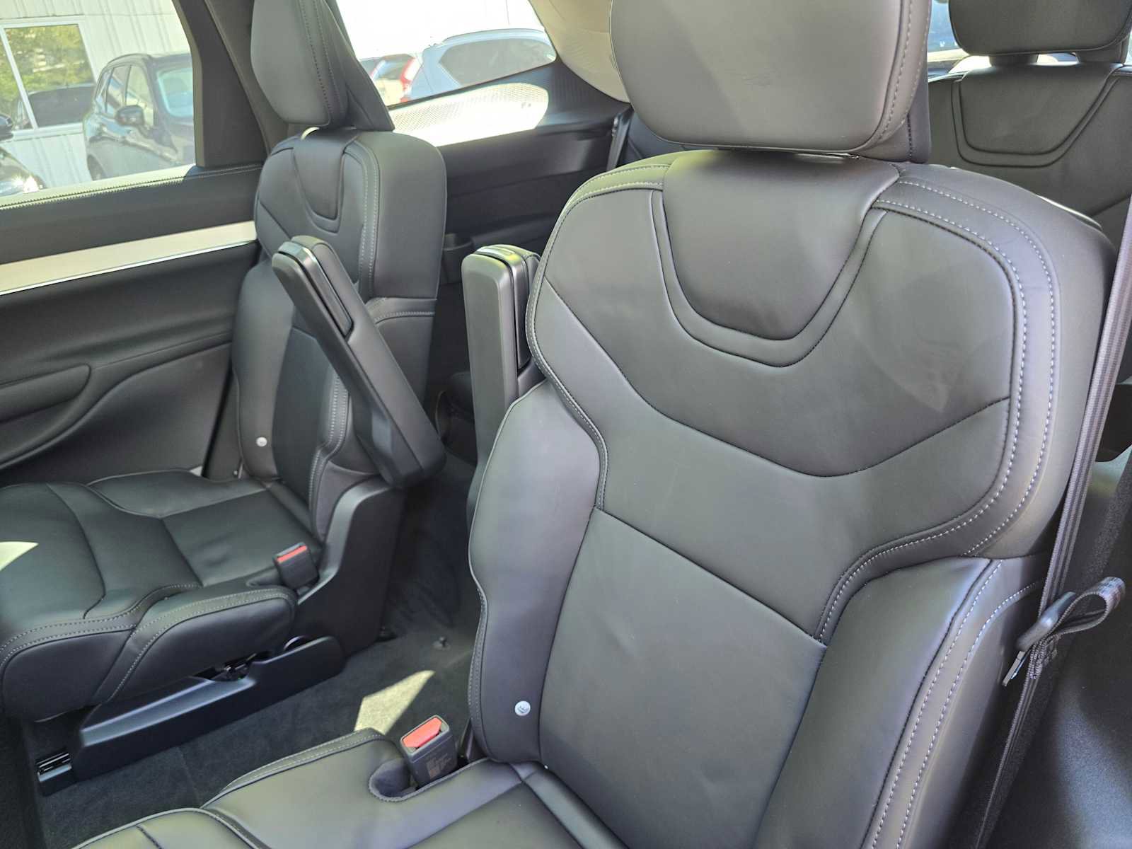 New 2026 Volvo EX90 Ultra AWD/4WD image 18