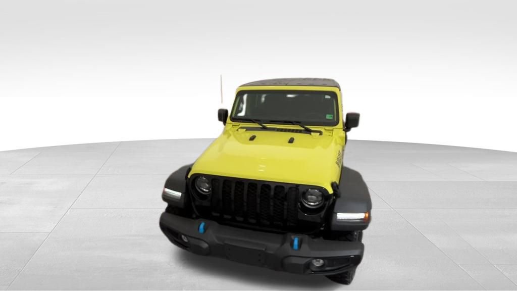 Used 2023 Jeep Wrangler Unlimited w/ Cold Weather Group image 9