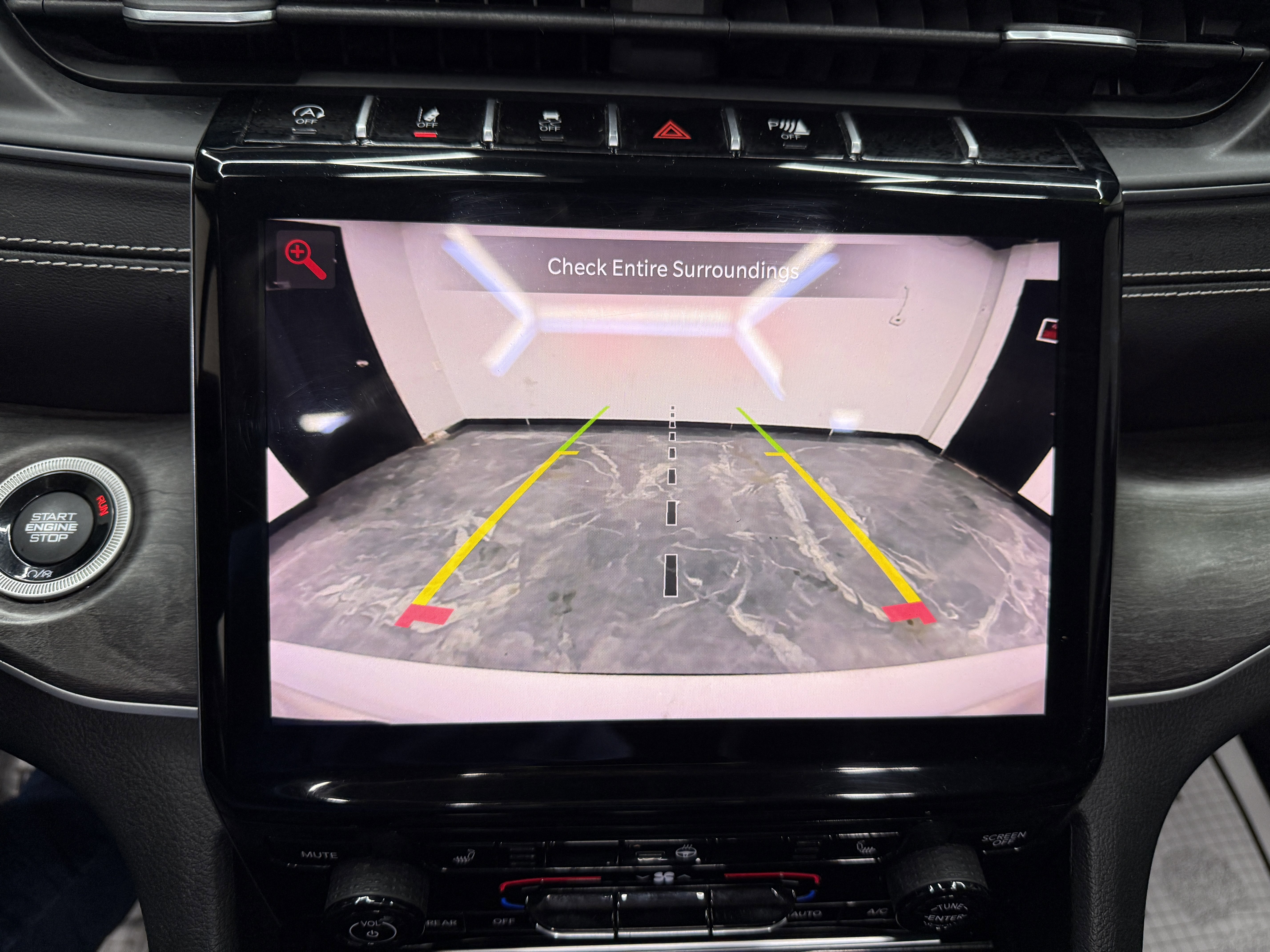 Used 2021 Jeep Grand Cherokee L Limited w/ Luxury Tech Group II image 19