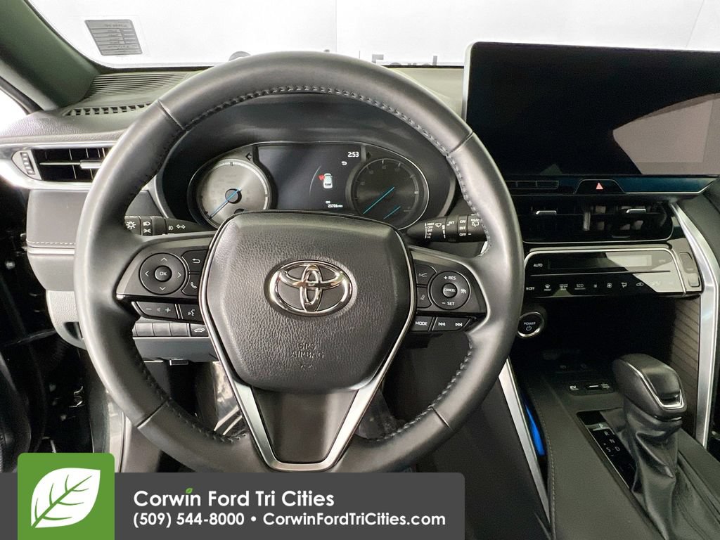 Used 2024 Toyota Venza Nightshade AWD/4WD image 8