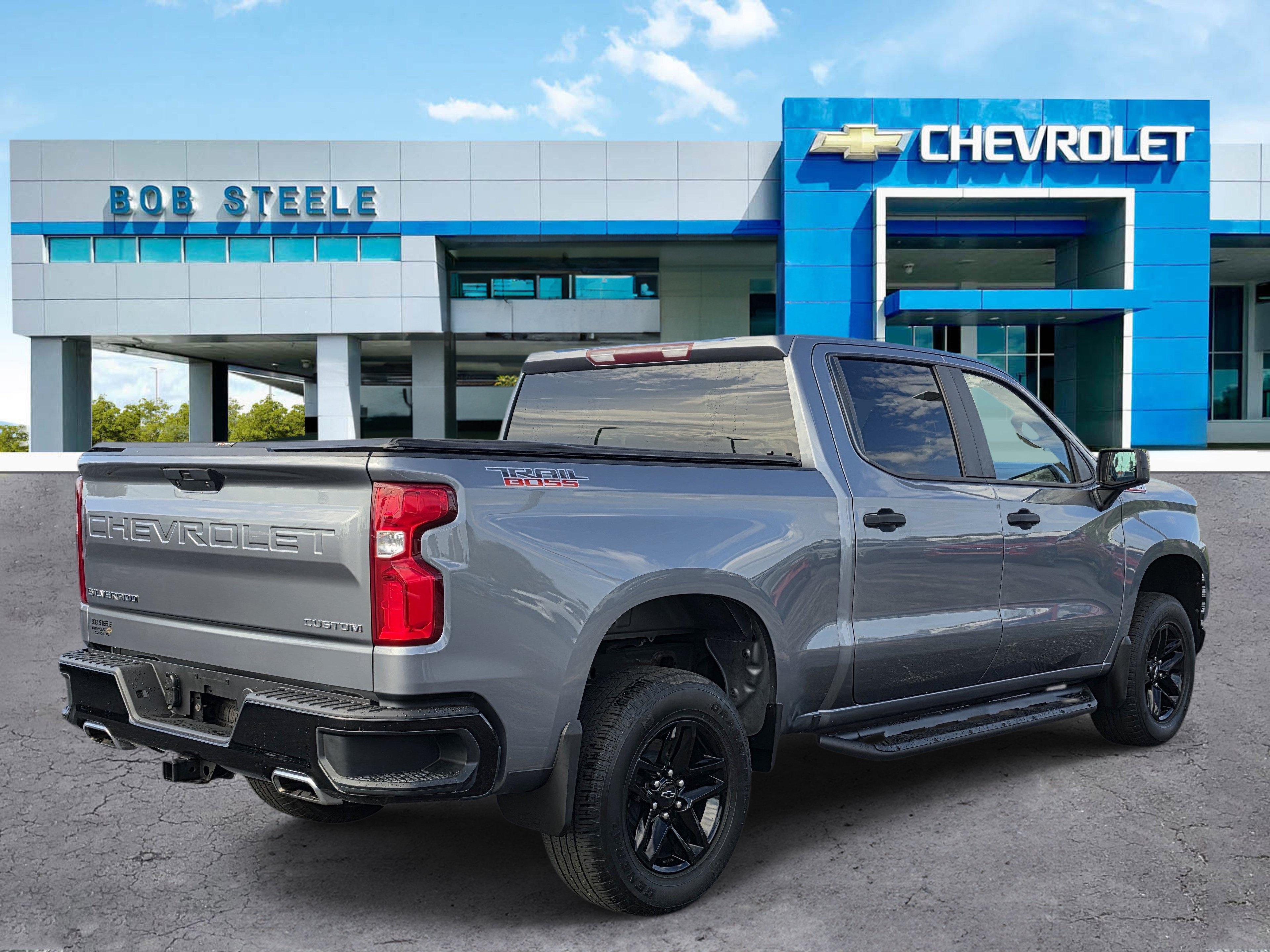 Used 2020 Chevrolet Silverado 1500 Custom Trail Boss w/ Custom Convenience Package AWD/4WD image 4