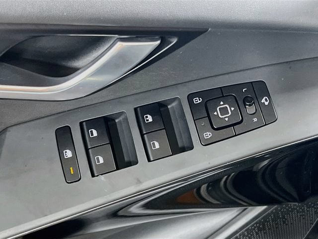 Certified 2023 Kia Niro EX Touring FWD image 18