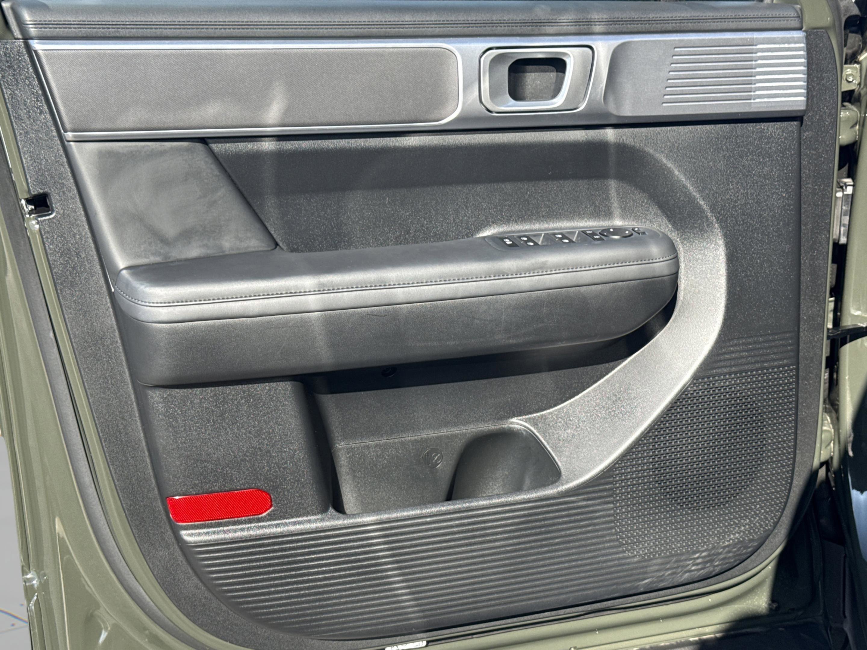 Used 2024 Hyundai Santa Fe SEL image 13