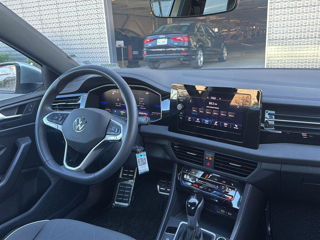 Used 2026 Volkswagen Jetta Sport FWD image 10