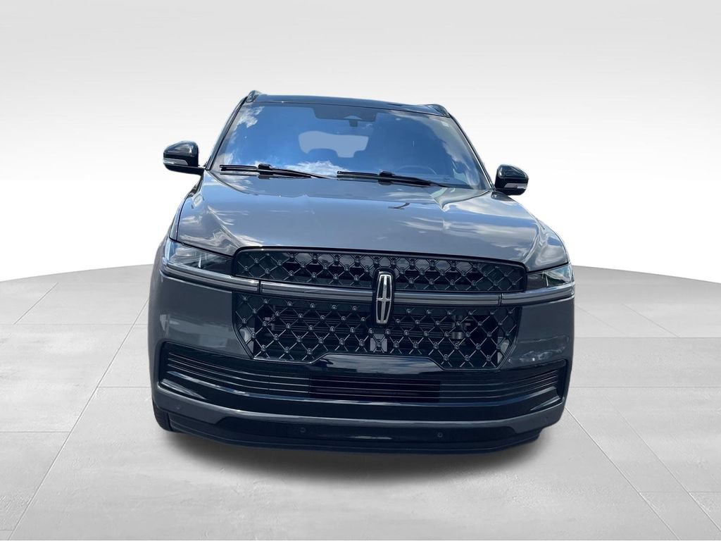 Used 2025 Lincoln Navigator Black Label AWD/4WD image 8