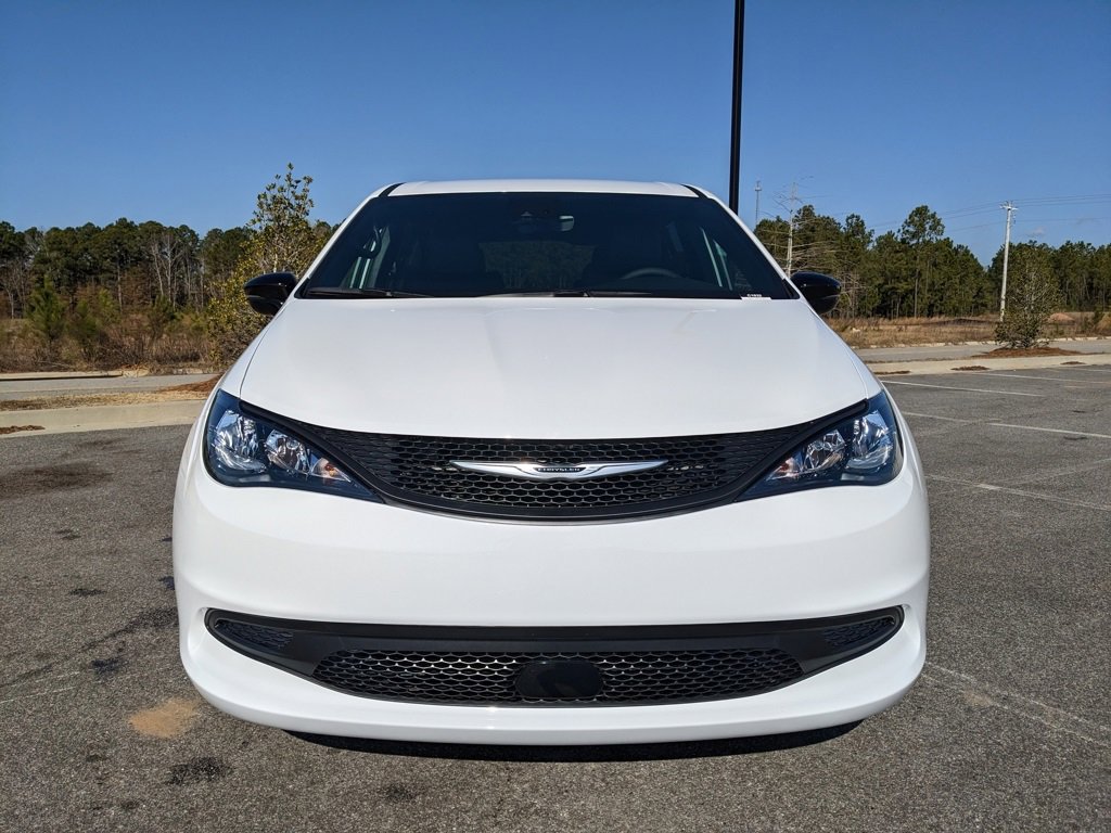 New 2026 Chrysler Voyager LX image 18