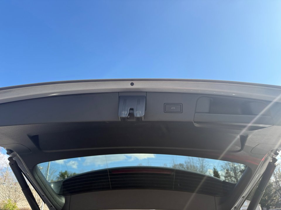 Used 2024 Volkswagen Atlas SE image 18