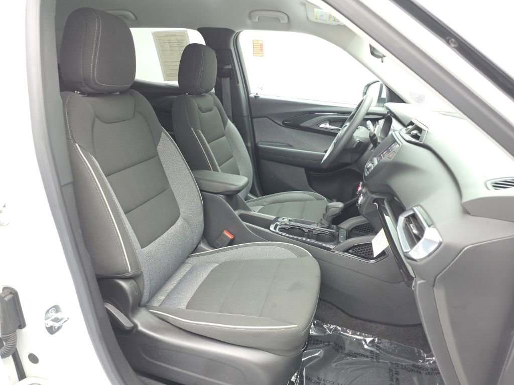 Certified 2023 Chevrolet TrailBlazer LT FWD image 43